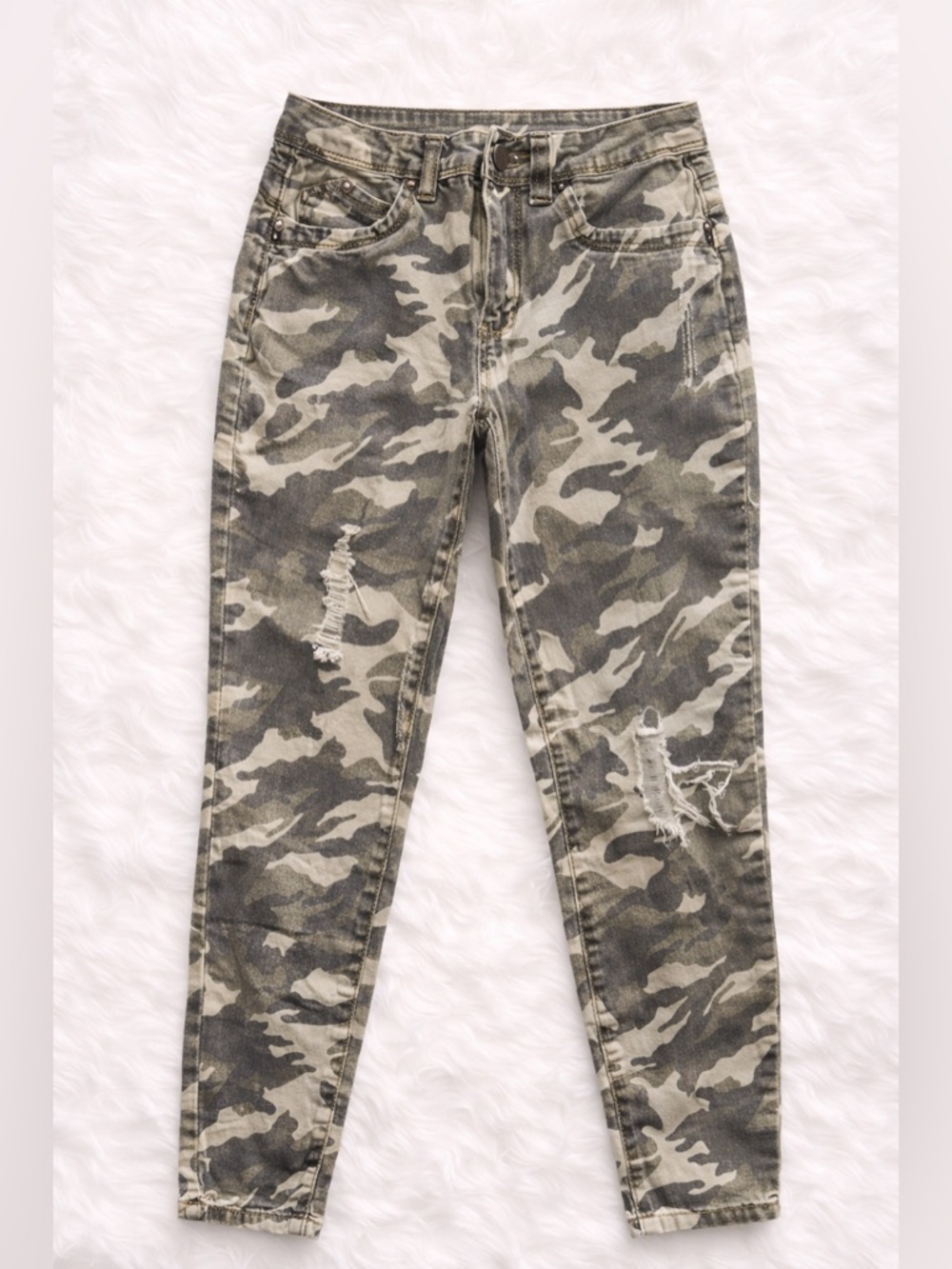 YMI WannaBettaButt Camo Skinny Jeans Size 3 High Rise Distressed Stretch Y2K